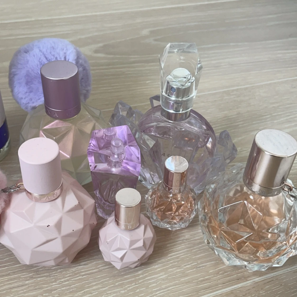 Ariana grande parfymer - 90