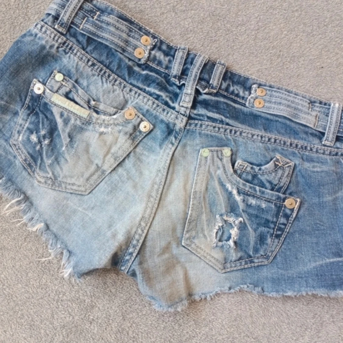 Lågmidjade shorts - 90