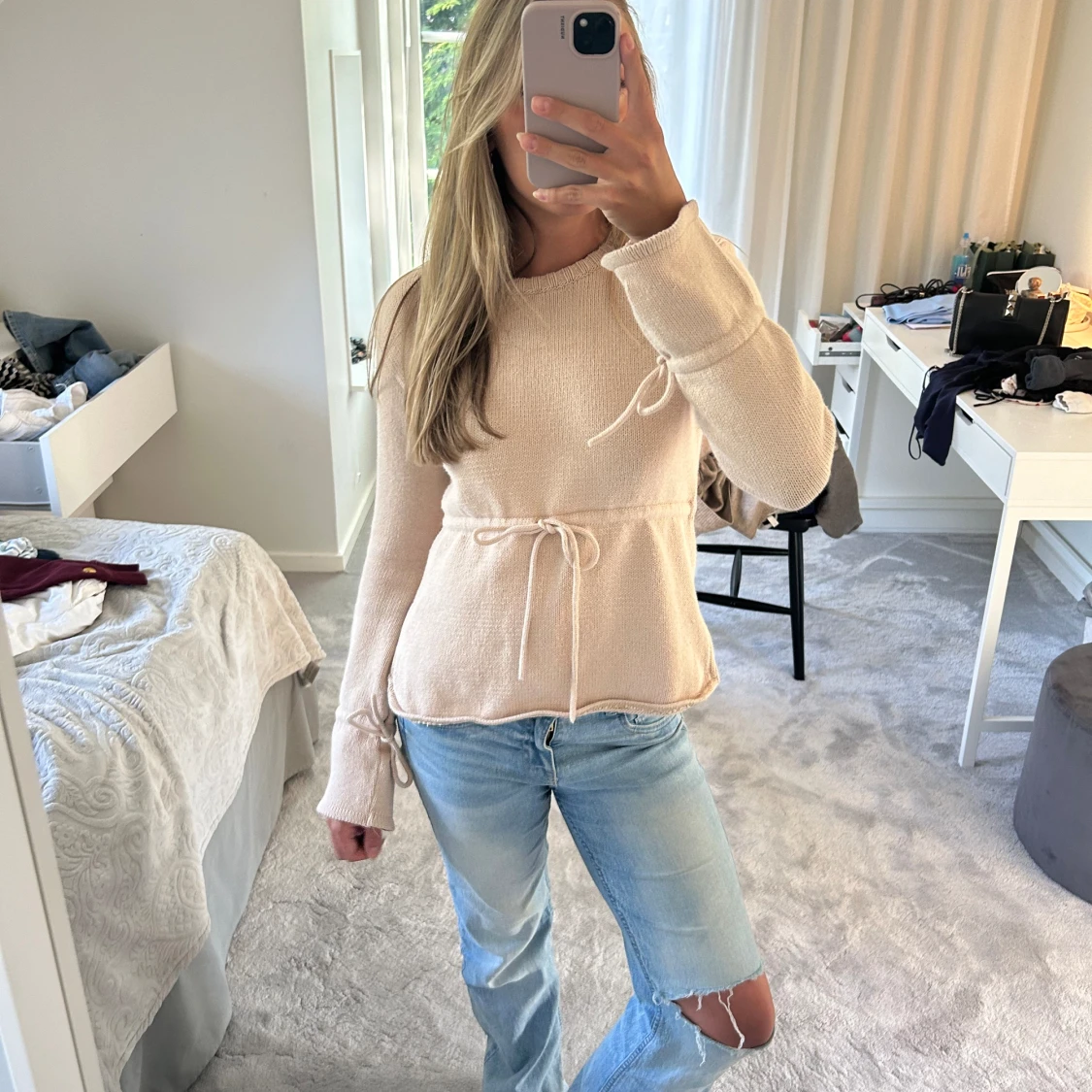 Stickad tröja med knytning - 91