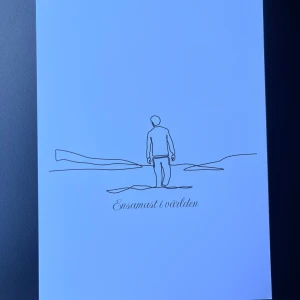 Hov1 poster ”ensamast i världen” - Storlek A4 50kr+frakt 