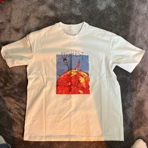 Cactus Jack T-Shirt - Cactus Jack T-shirt i välldigt bra skick använd under 10 gånger. 9/10 Använder den inte längre som kom gärna med prisförslag.