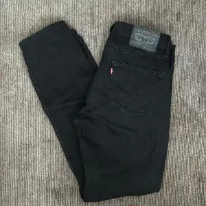 Ett par svarta Levi’s 511 Jeans. Vintagejeans som köptes för ett halvår sen. Aldrig använt själv.   Skriv privat om info eller annat!