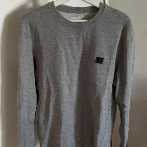 Les Deux sweatshirt  - Stl L. Nypris 600-900kr. 