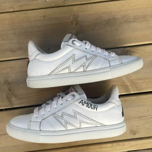 Zadig Voltaire skor - Säljer mina fina Zadig skor som inte säljs längre. Tryck gärna på köp nu 