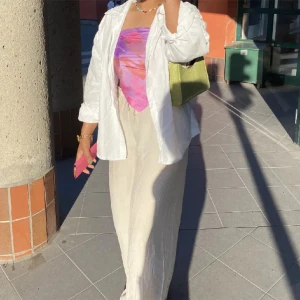 Linnebyxor  - Nästan helt nya. Jättefina för sommaren 