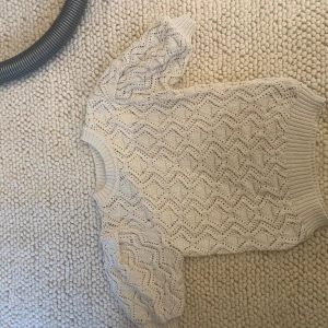 Zara topp - Säljer denna super gulliga zara topp som tyvärr är för liten❣️