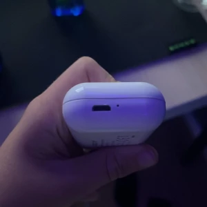 Hörlurar - Bra lite gammal men annars topp