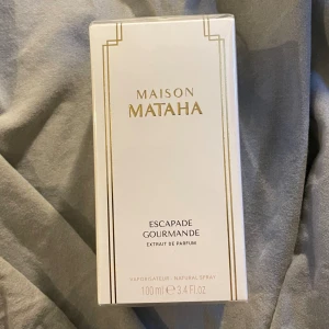 escapade gourmand - tyckte inte om den.,,,,, pris kan diskuteras vid snabb affär :p, fick den precis 