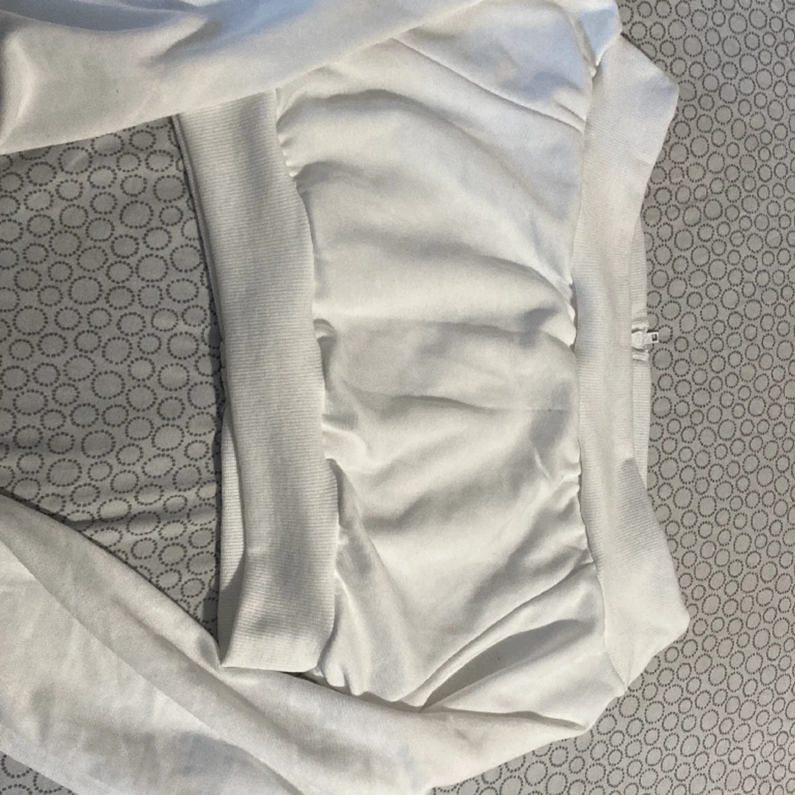 Vit zipzap kort hoddie  - 90