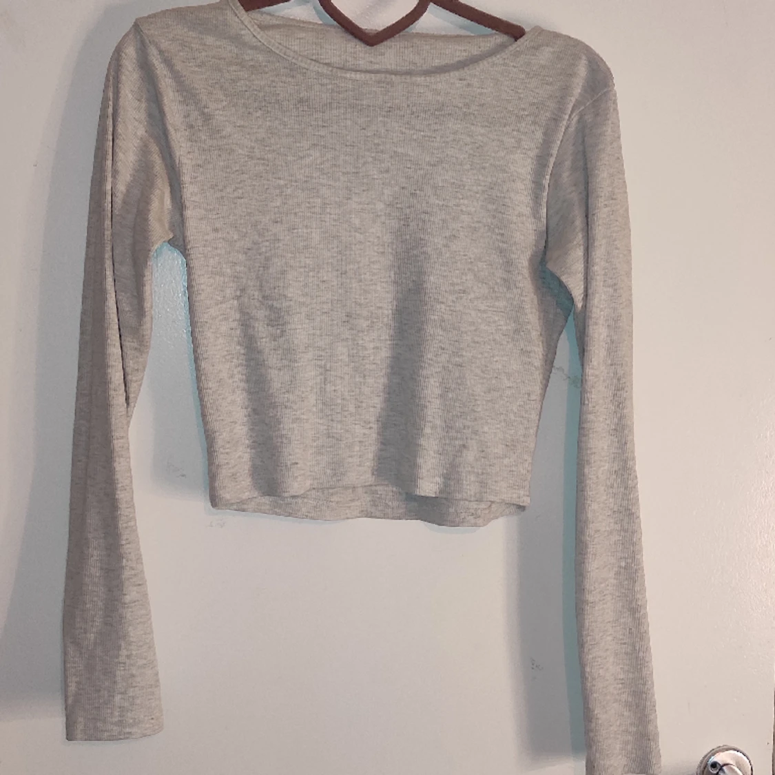 Grå tröja 