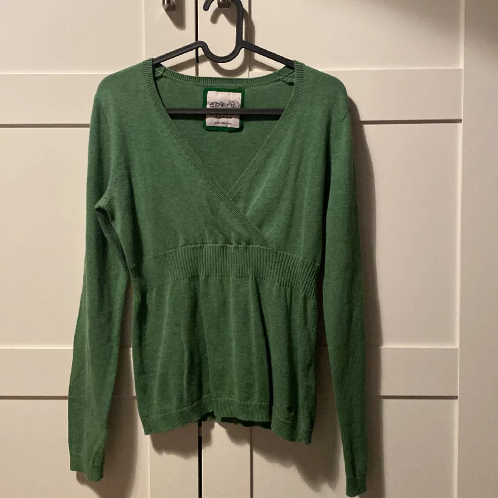 Grön långärmad vintage tröja, korsad, inga tecken på användning . Tröjor & Koftor.