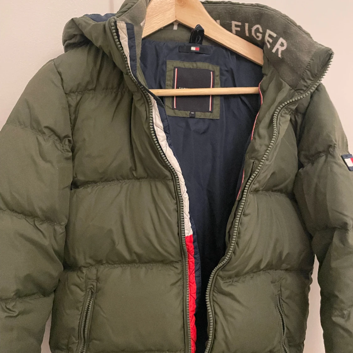 Tommy Hilfiger jacka strl 152 - 90