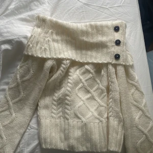 Off shoulder tröja  - Skit fin offshoulder från Anna Field köpt för en vecka sen använd ca 1 gång. 