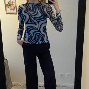 Långärmad mesh tröja med isytt linne från vero Moda 