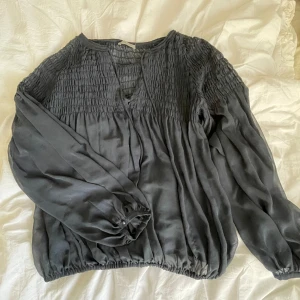 Hunkydory blus - Blus i nyskick! Storlek S men passar M