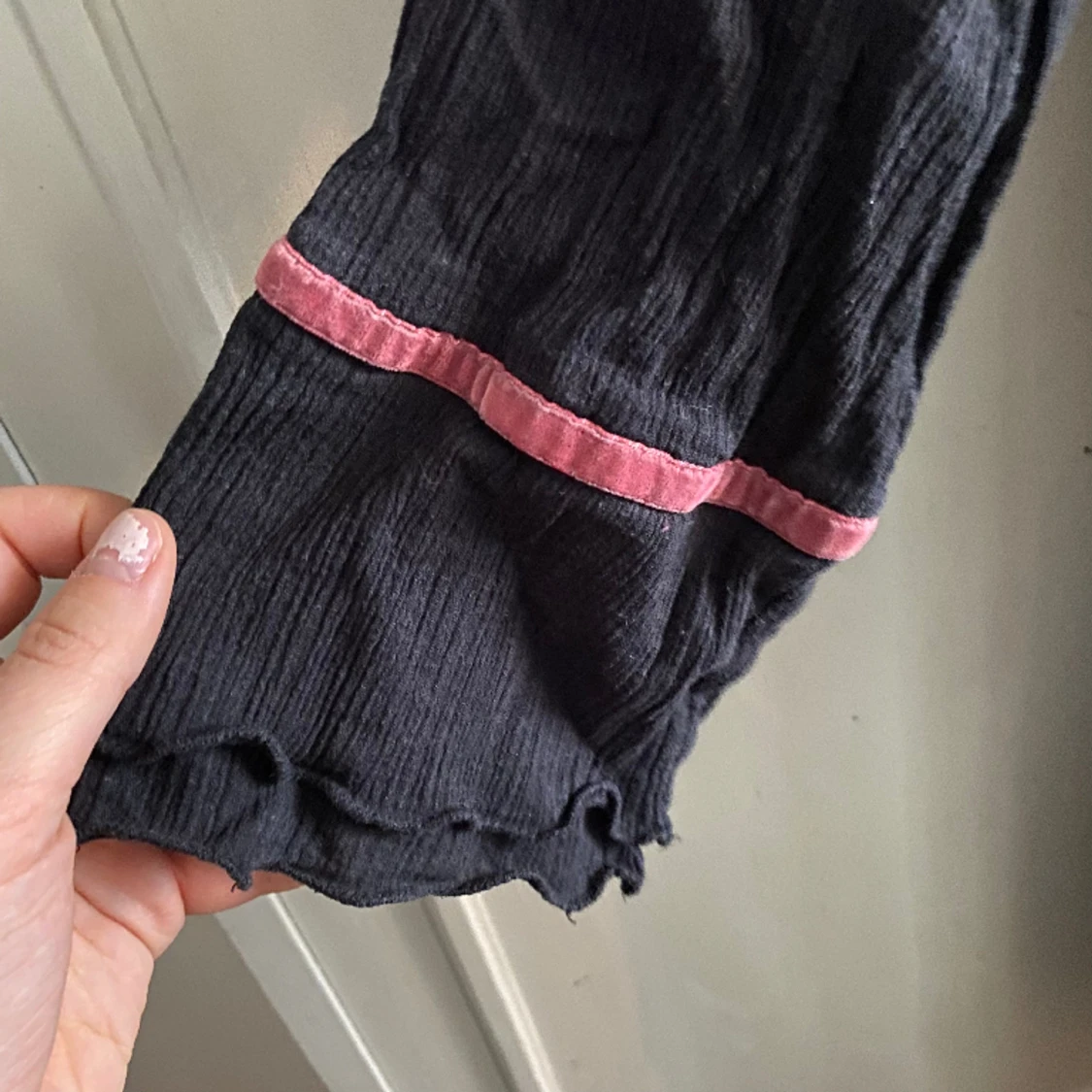 Blus med broderi  - 90