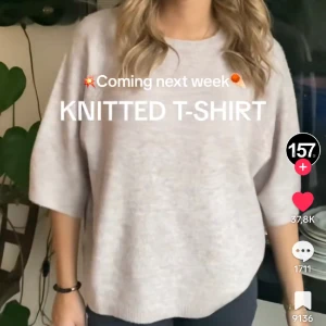 Stickad tshirt  - Intressekoll på denna stickade T-shirten som sålde slut direkt på lager 157