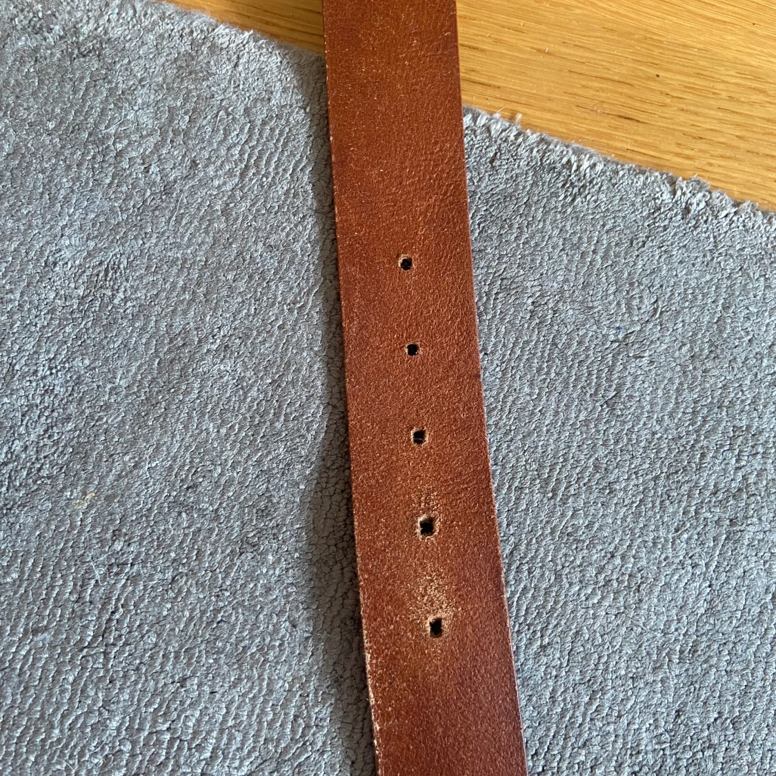 HUGO BOSS SKÄRP  - 92