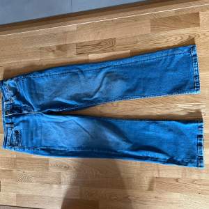 Säljer dessa jeans