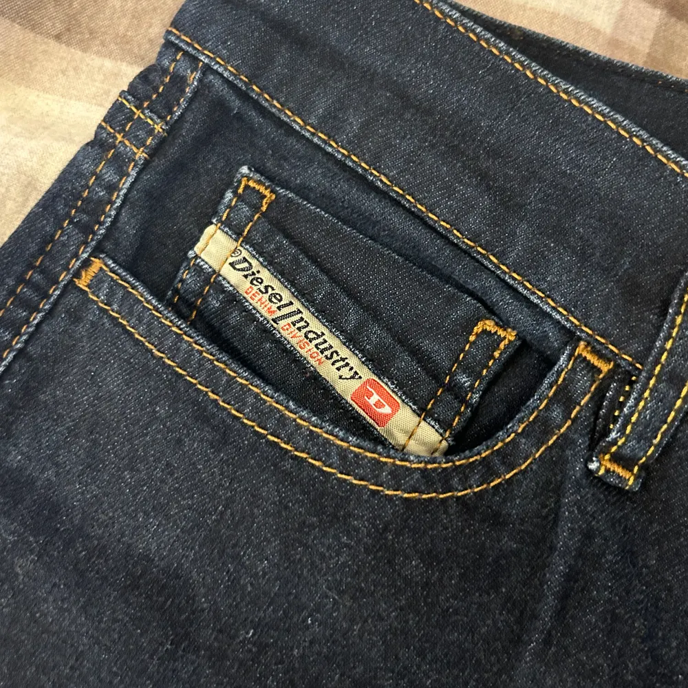 Säljer dessa snygga Levis jeans i storlek 27/32. Raka jeans. Jeans & Byxor.