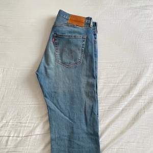 Levis 501  