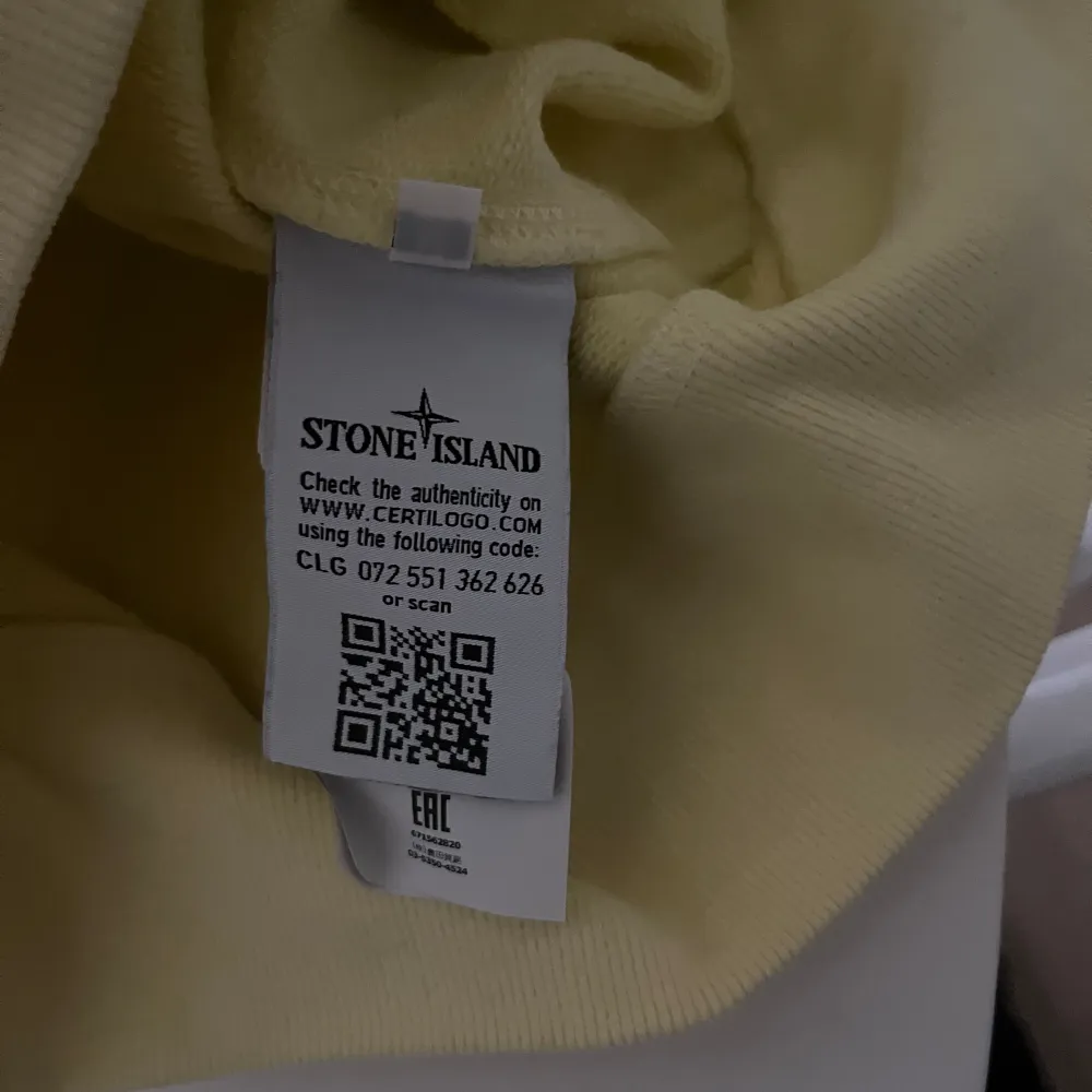 Stone Island tröja  Storlek M. Hoodies.