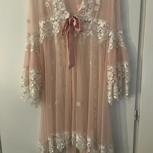 Morgonrock - Köpt second hand, aldrig använt, passar s-m