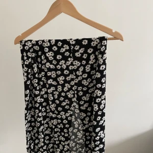 Kjol - Jätte söt kjol inför sommaren 