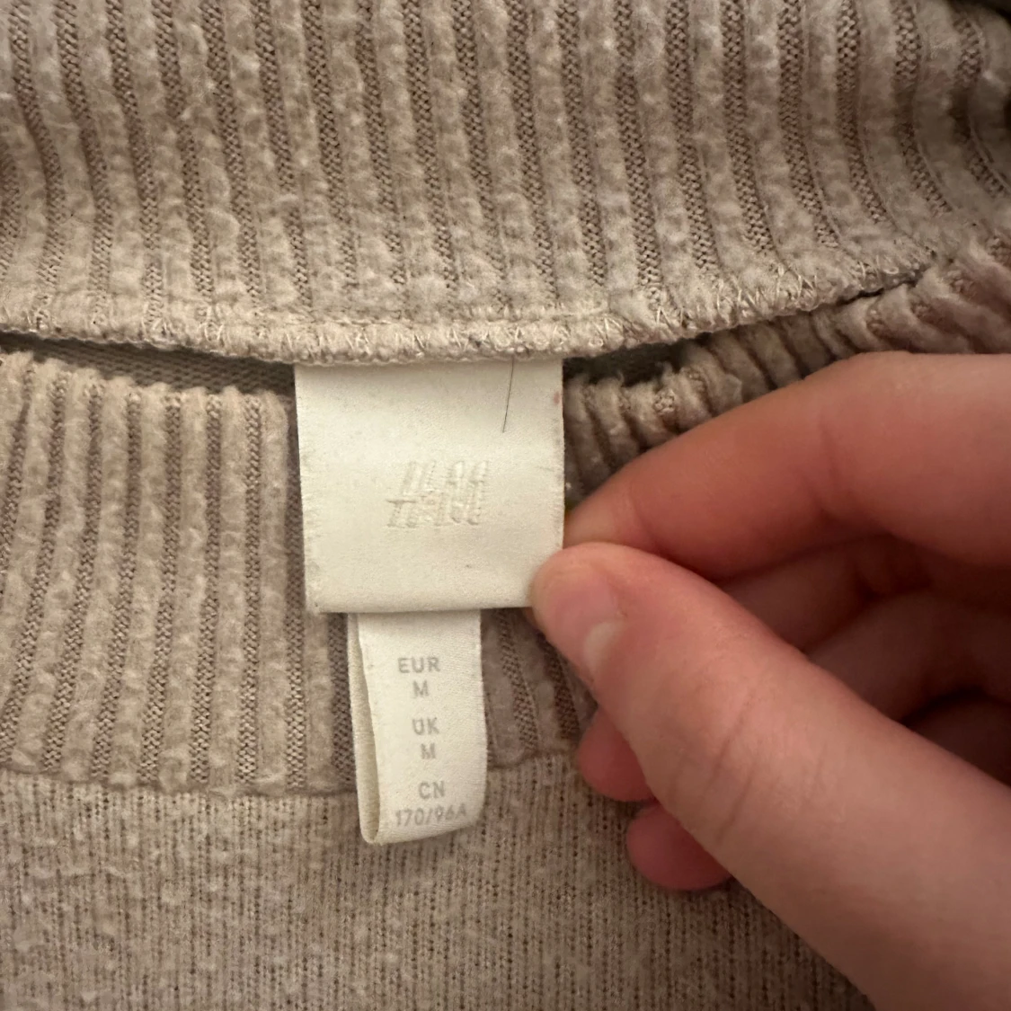 Mysig tröja i från hm! - 90