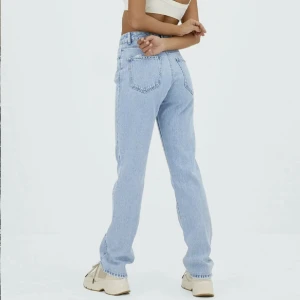 Blå jeans  - Jeans från strandivarius💗stl 36💕passar mig som är runt 170💕