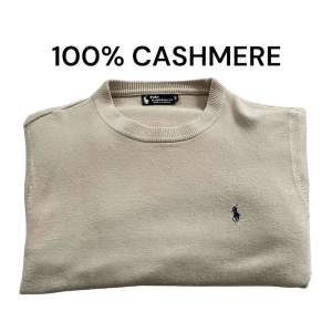 Säljer denna asfeta Ralph lauren tröjan i 100% cashmere i storlek M, skick: 9/10 iprincip nyskick, tveka inte att skriva ifall ni har några frågor eller funderingar! 🔥