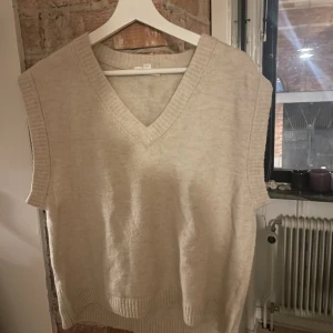 Stickad väst - Stickad bäst 