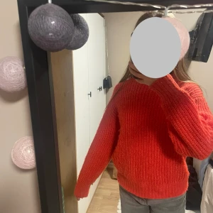 Orange stickad tröja🧡 - Stickad tröja från Cubus. Aldrig använd pga för liten storlek. Nypris: 199 kr. 🧡