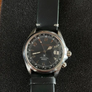 Seiko klocka - Limited edition  - Här har vi en unik och elegant Seiko klocka Limited edition - Montain Glacier. Finns endast 2000st av denna klocka i världen. Ny pris: 10000:-