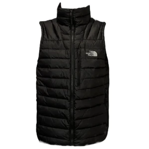 The North Face Väst - The North Face Väst. Storlek S. Använd med några defekter. Säljer för att jag inte använder den längre. Modell på bilderna är 178cm lång. Fler bilder på defekter kan skickas via pm
