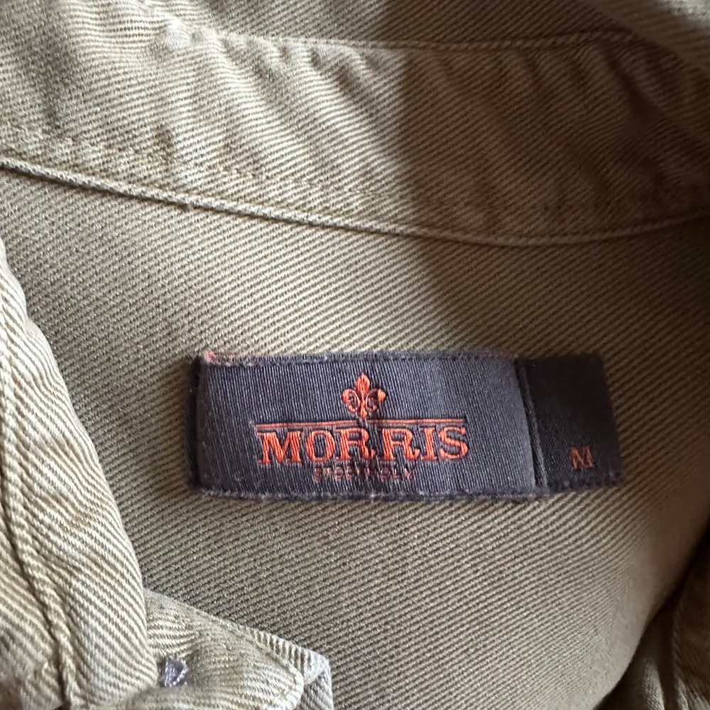 Morris skjorta M 39/40 Bondell Overshirt   Som ny, inköpta 2023. Har tyvärr large numera och kan inte ha medium.   9,5/10 . Skjortor.