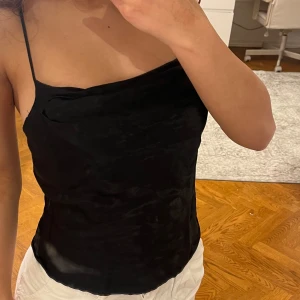 silkestopp  - Såå söt o fin silkestopp som har väck vid brästen men d svårt att visa på bild. Har föröskt att visa det på sist bilden men där är svårt.