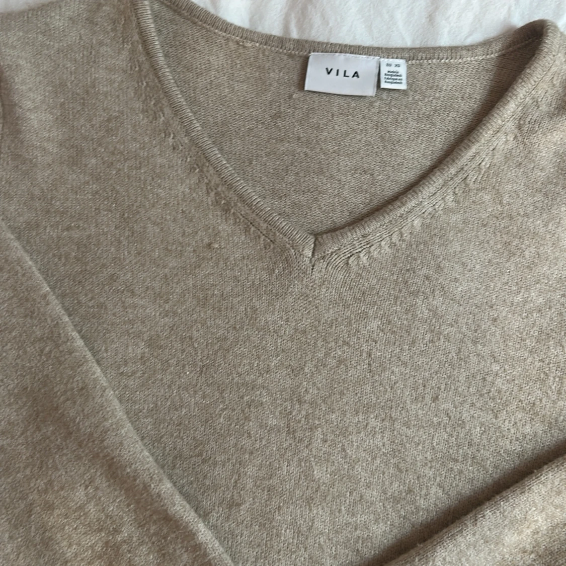 Beige stickad tröja  - 90