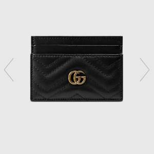 Säljer en äkta Gucci plånbok köptes för 3150 har tyvärr inte kvar kvittot eller boxen därför säljs den för billigt pris 
