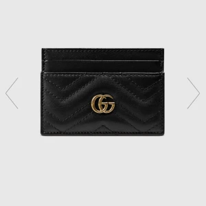 Gucci plånbok  - Säljer en äkta Gucci plånbok köptes för 3150 har tyvärr inte kvar kvittot eller boxen därför säljs den för billigt pris 