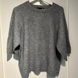 Tröja - Säljer en oanvänd tröja ifrån lager 157💓den är endast testad och har lapparna kvar💓kom privat för fler bilder eller om du har några frågor💓