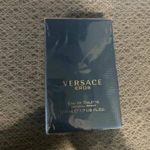 Versace Eros - Oanvänd och oöppnad. Pris kan diskuteras 