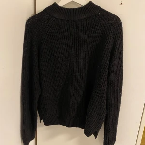 Svart stickad tröja - Vero Moda