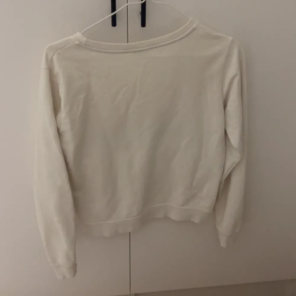 En sweatshirt från wrangler. I small. Lite oversized. Tröjor & Koftor.