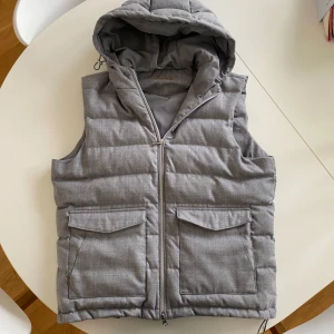 Stenströms väst  - Tja! Säljer denna feta stenströms väst i toppskick, 10/10. Nypris runt 4000 mitt pris 2699.