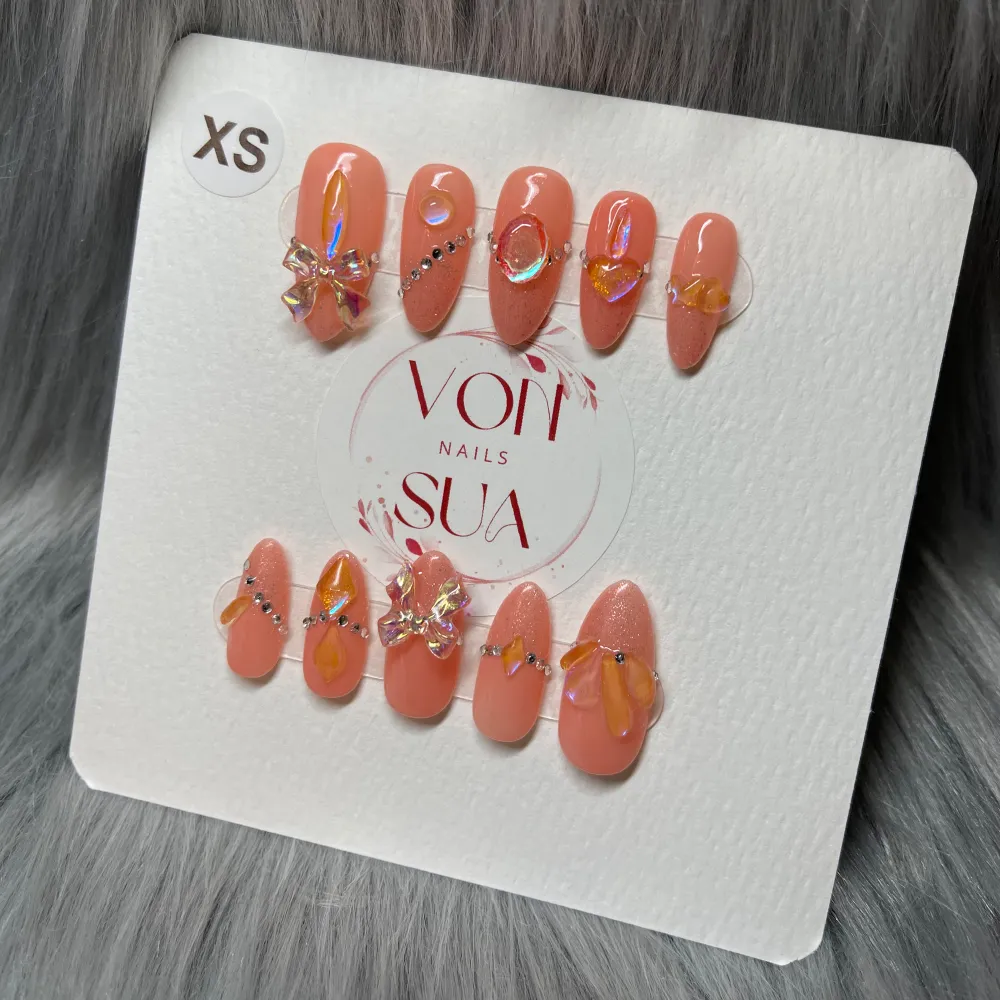 XS: 14 mm, 11 mm, 11,5 mm, 10 mm, 8 mm ,Medium almond. Kolla in min tiktok för att se alla naglarna i full effekt 🤭💫! Vid frågor kontakta mig annars ”Köp nu”, Skickas inom 24h💖💫🚚. Accessoarer.