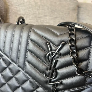 Svart väska  - Svart väska bra skick. Inte 💯