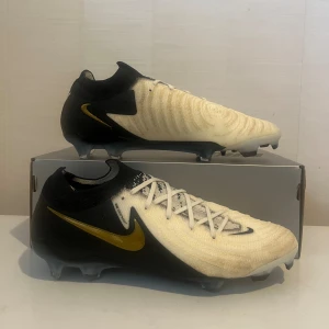 Nike Phantom GX - Nike Phantom GX II Elite FG “Mad Ready” 🦅, Skick- 9.5/10 (använda två vid två tillfällen), Väskan till skorna ingår 🎒