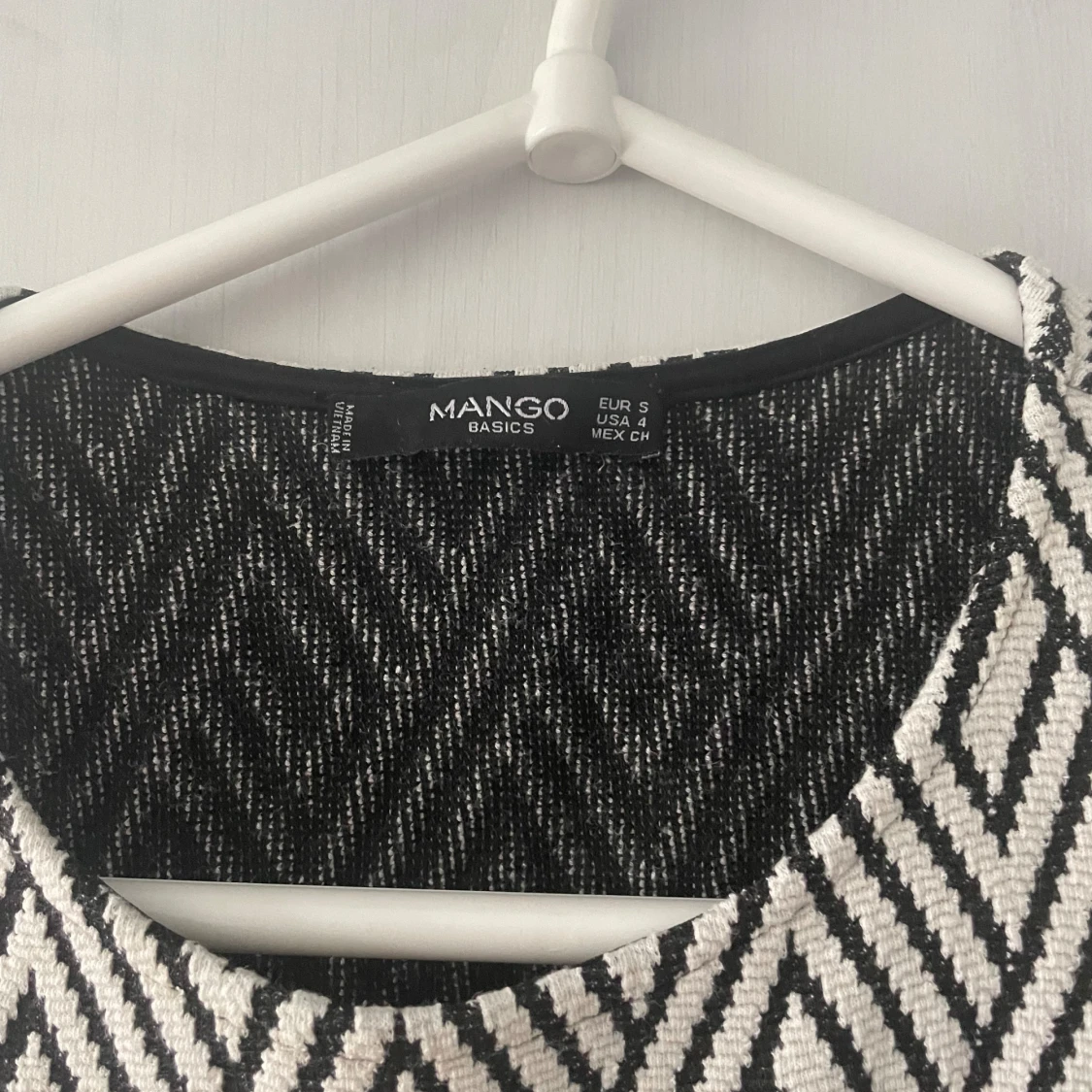 Vit och svart klänning - 91