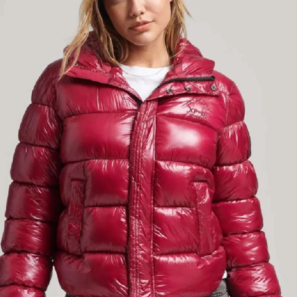 Super dry röd jacka